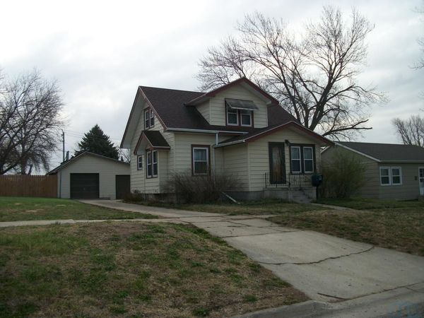 324 S 10th, Cherokee, IA 00000