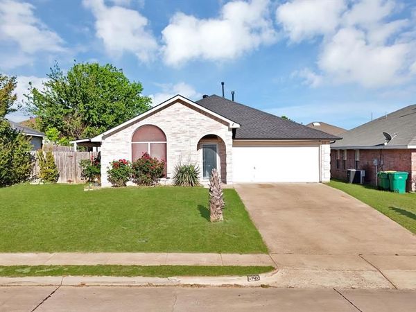828 Windswept Drive, Cedar Hill, TX 75104