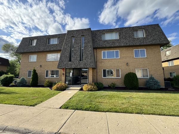 6616 104th Place , Unit 5, Chicago Ridge, IL 60415