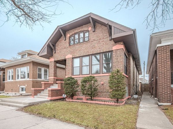 8137 S Loomis Boulevard , Chicago, IL 60620