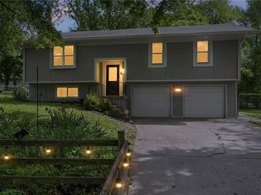 601 NE 115th Terrace, Kansas City, MO 64155