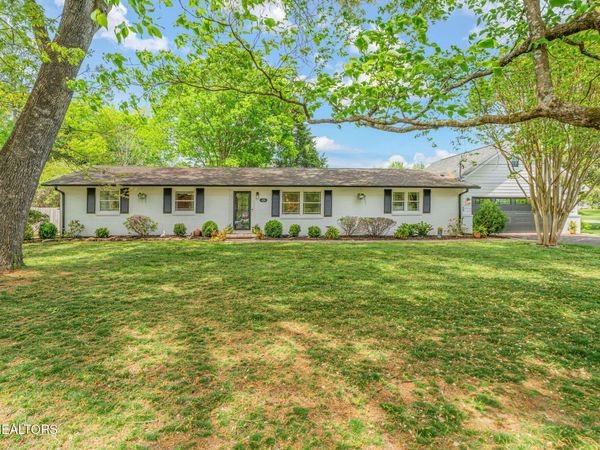 7201 Wellswood Lane, Knoxville, TN 37909