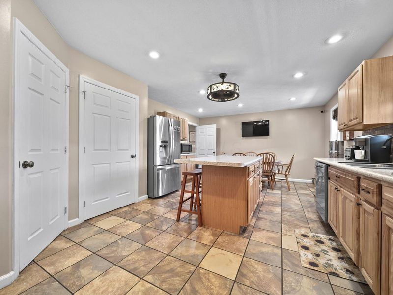 323 Bronx Corner Road, Ray, OH 45672 Photo 5