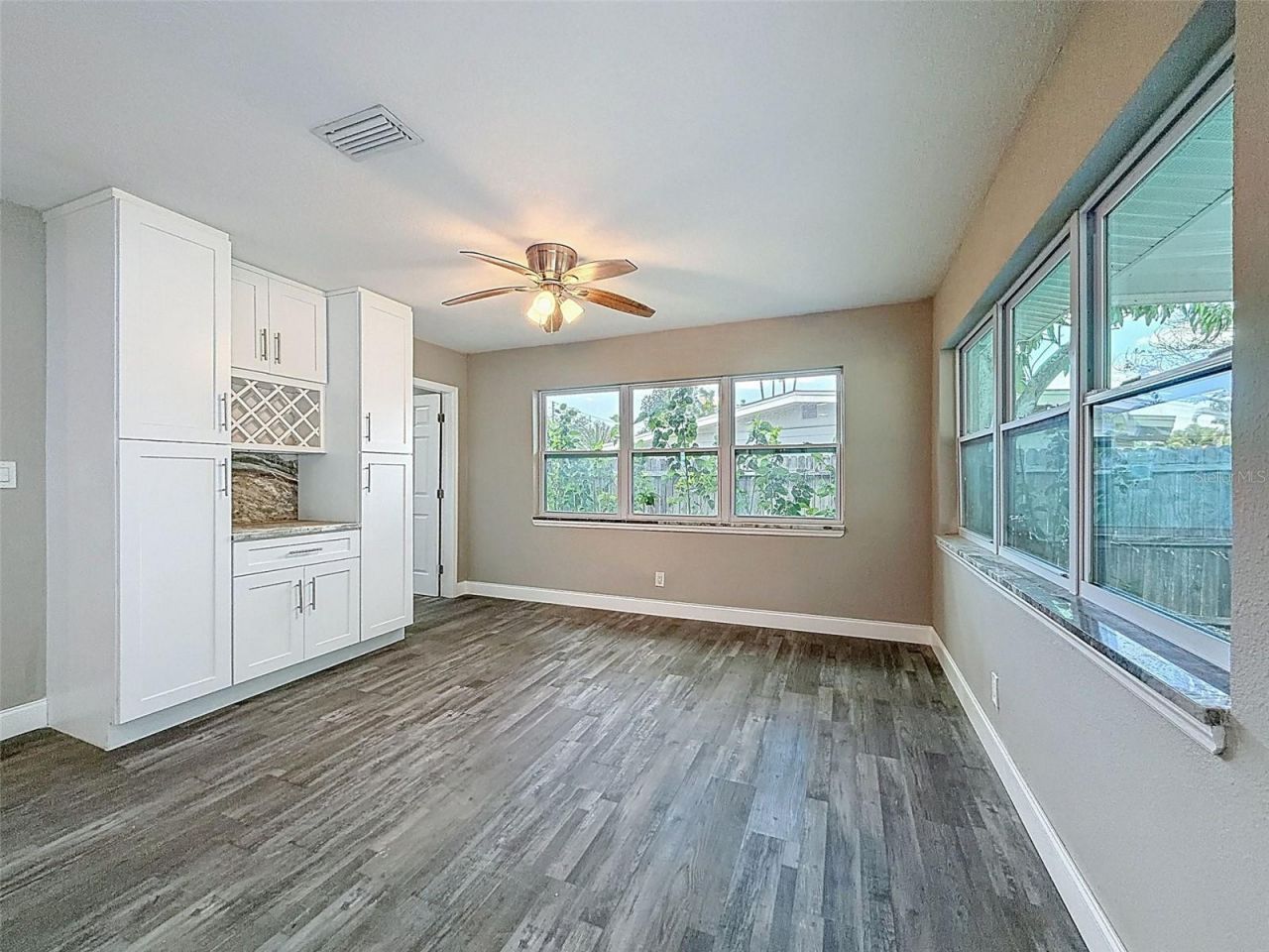 4221 Shore Acres Boulevard Ne, Saint Petersburg, FL 33703 Photo