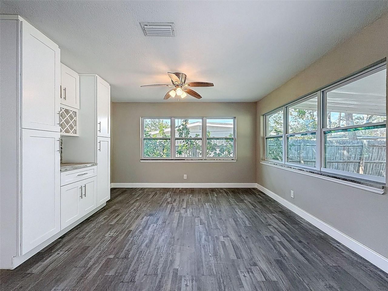 4221 Shore Acres Boulevard Ne, Saint Petersburg, FL 33703 Photo