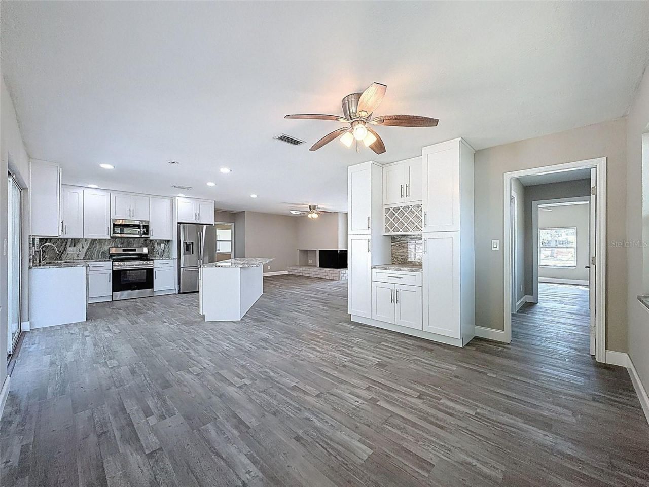 4221 Shore Acres Boulevard Ne, Saint Petersburg, FL 33703 Photo
