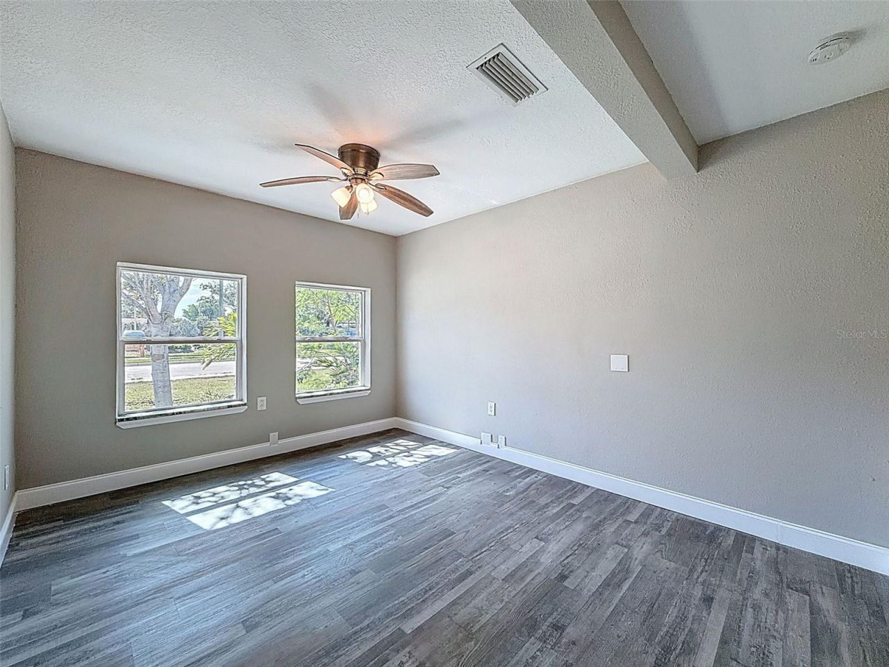 4221 Shore Acres Boulevard Ne, Saint Petersburg, FL 33703 Photo