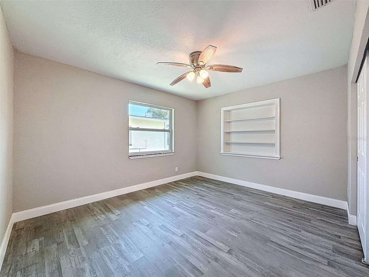 4221 Shore Acres Boulevard Ne, Saint Petersburg, FL 33703 Photo