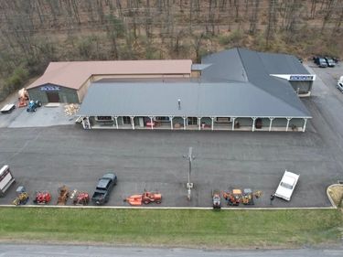 561 W PENN PIKE, TAMAQUA, PA 18252