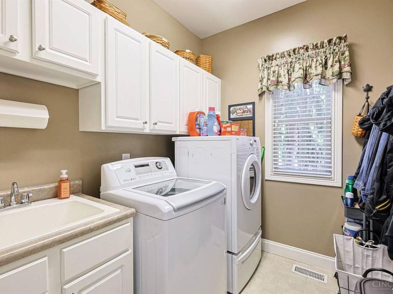 6377 Conifer Lane, Cincinnati, OH 45247 Photo 42