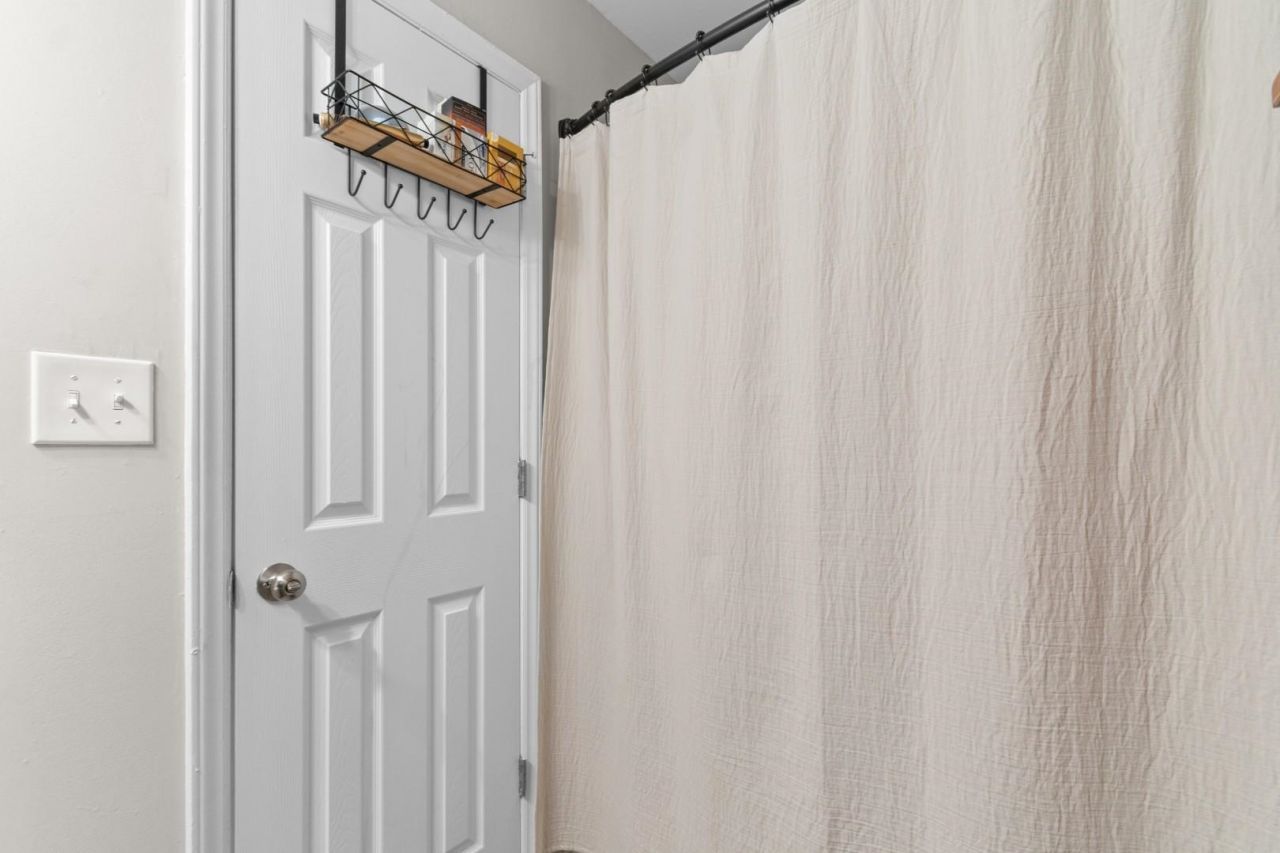 3700 Golf Colony Lane Photo 24