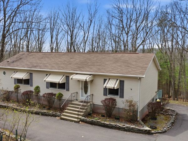 103 Westwood Lane, Hawley, PA 18428