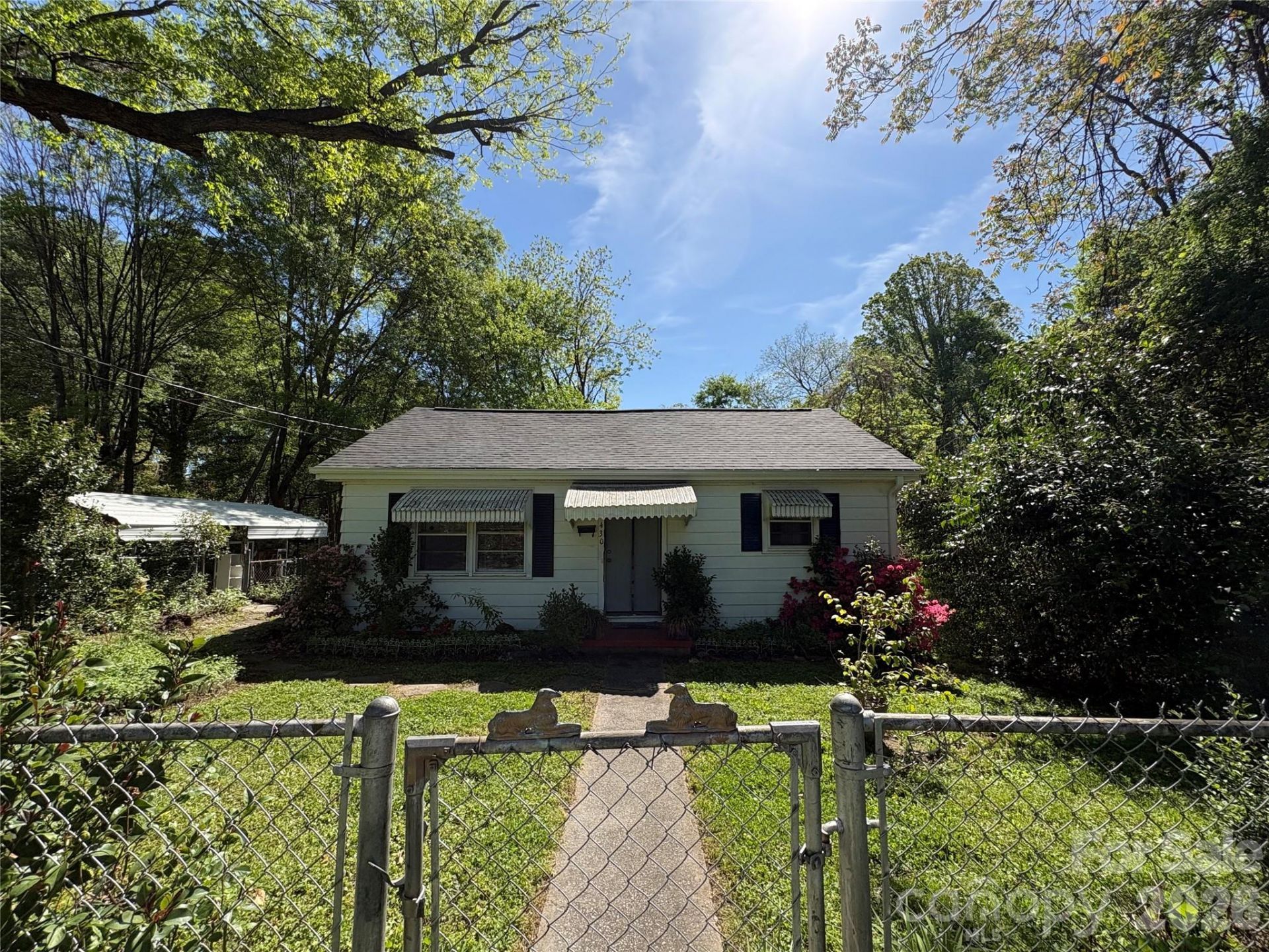 430 S Columbia Street, Gastonia, NC 28054 Main Photo