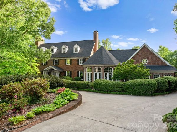 240 21st Avenue Drive NW, Hickory, NC 28601