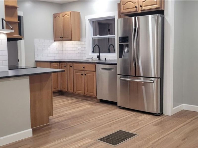 131 E Church Street, Perrysville, OH 44864 Photo 5