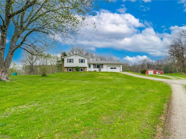 6444 Akron Avenue NW, Canal Fulton, OH 44614