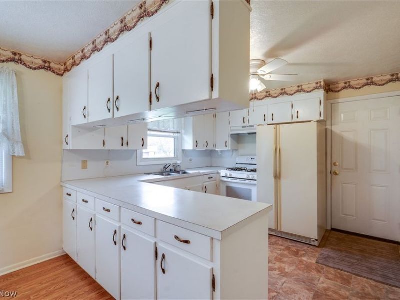 6444 Akron Avenue NW, Canal Fulton, OH 44614 Photo 11