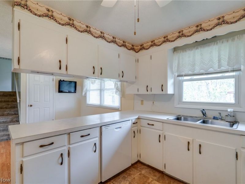 6444 Akron Avenue NW, Canal Fulton, OH 44614 Photo 13