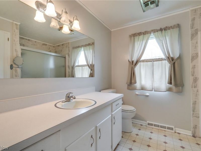 6444 Akron Avenue NW, Canal Fulton, OH 44614 Photo 17