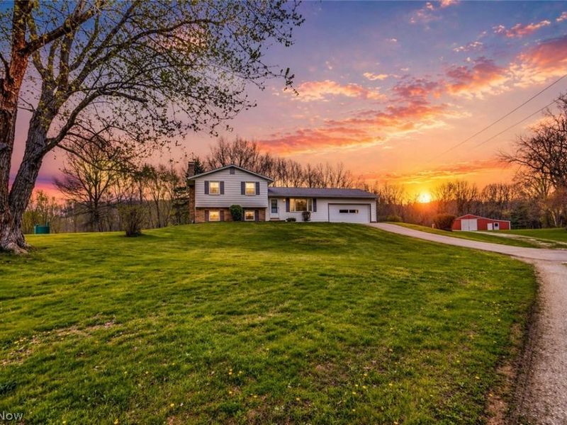 6444 Akron Avenue NW, Canal Fulton, OH 44614 Photo 2