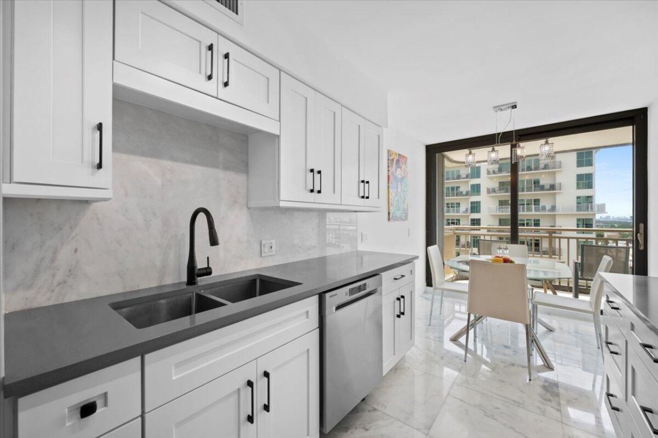3400 N Ocean Drive, Unit 1806, Singer Island, FL 33404 Photo