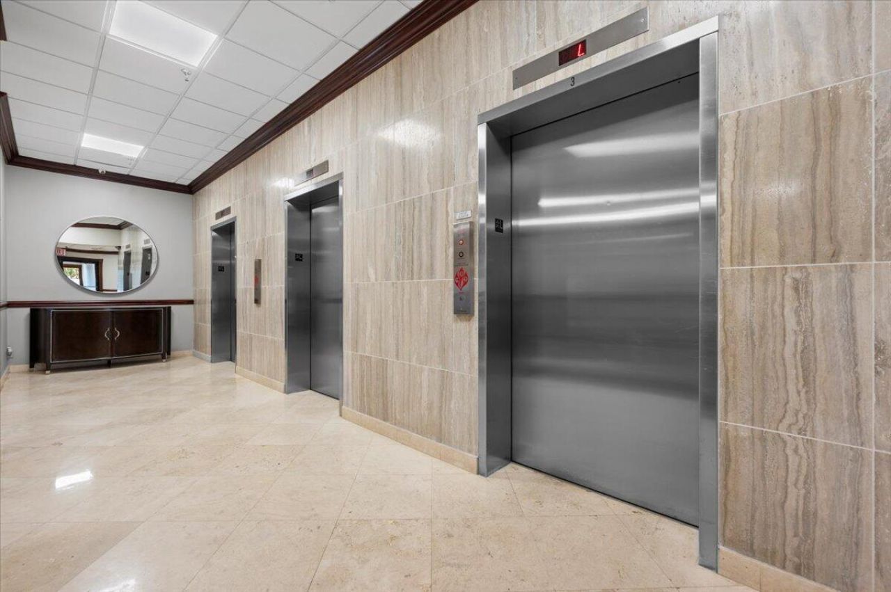 3400 N Ocean Drive, Unit 1806, Singer Island, FL 33404 Photo