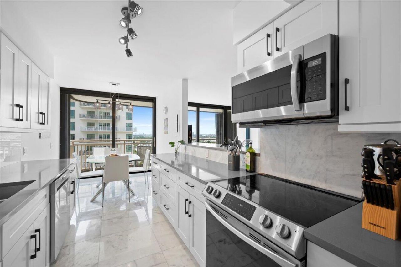 3400 N Ocean Drive, Unit 1806, Singer Island, FL 33404 Photo