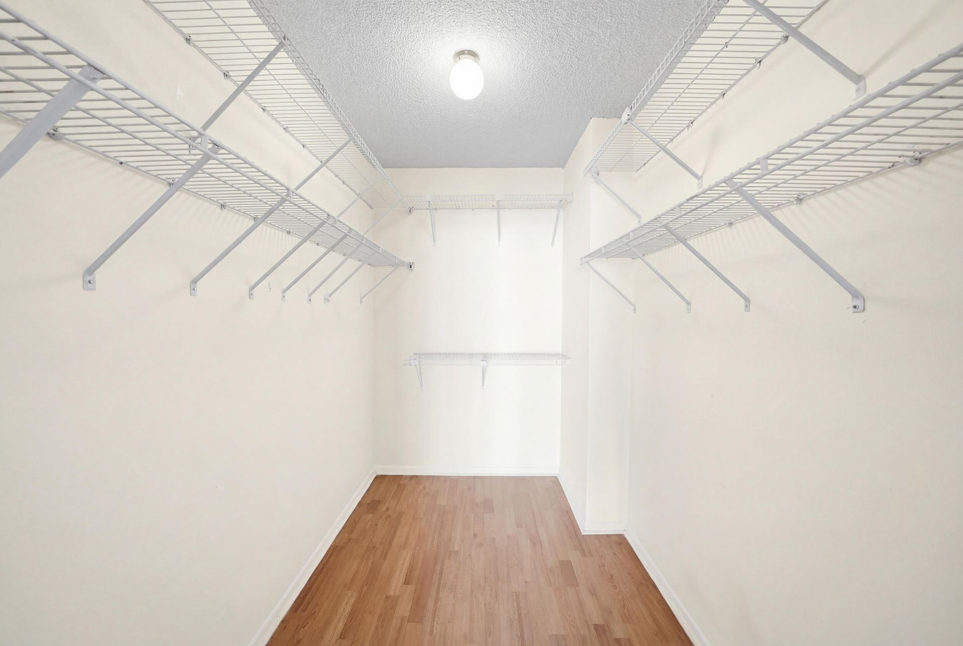 1000 Parkview Drive, Unit 1006, Hallandale Beach, FL 33009 Photo