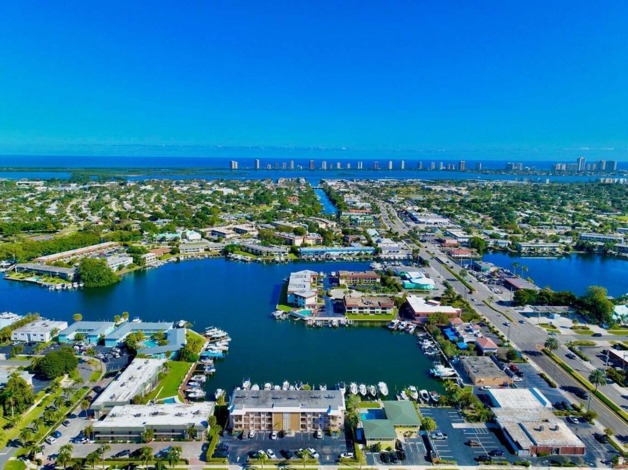 312 Northlake Drive, Unit 104, North Palm Beach, FL 33408 Photo