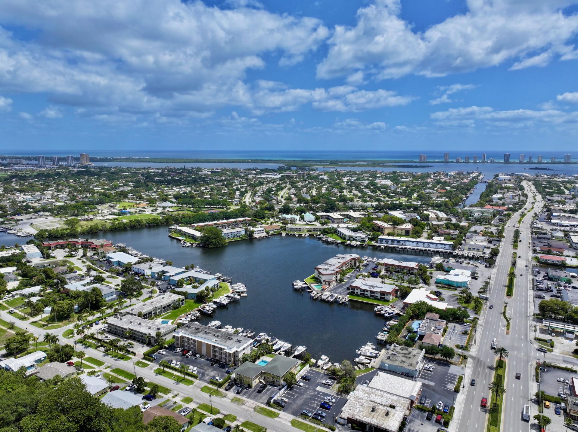 312 Northlake Drive, Unit 104, North Palm Beach, FL 33408 Photo