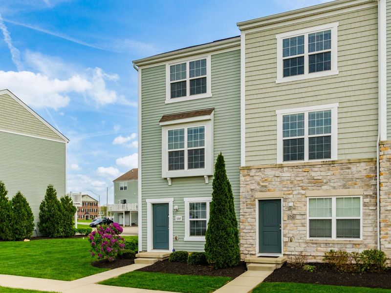 5749 Passage Creek Drive, Dublin, OH 43016 Photo 2