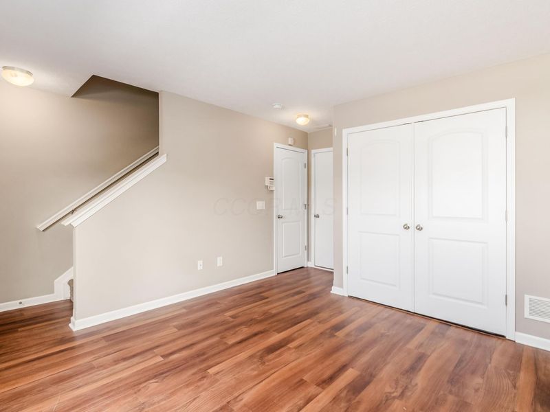 5749 Passage Creek Drive, Dublin, OH 43016 Photo 4