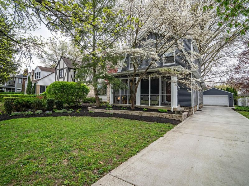 361 E Dunedin Road, Columbus, OH 43214 Photo 1