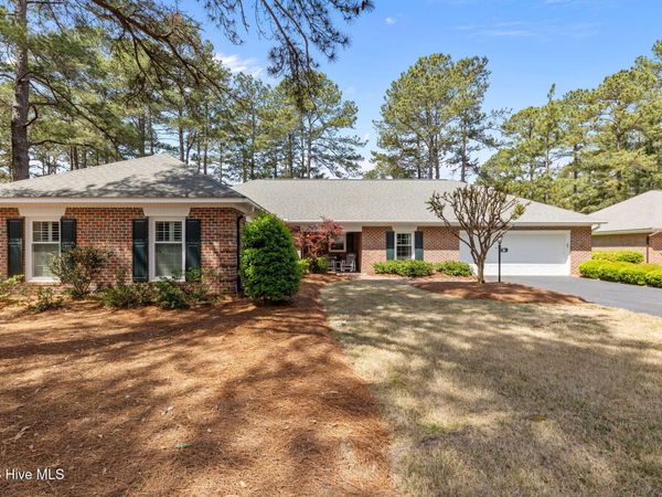 35 Courtney Place, Southern Pines, NC 28387
