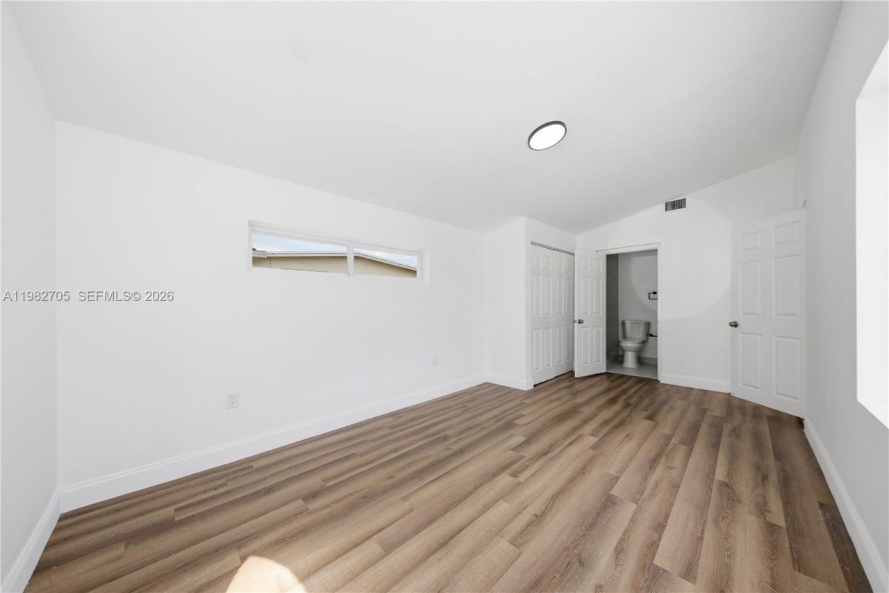 1031 NW 13th St, Fort Lauderdale, FL 33311 Photo