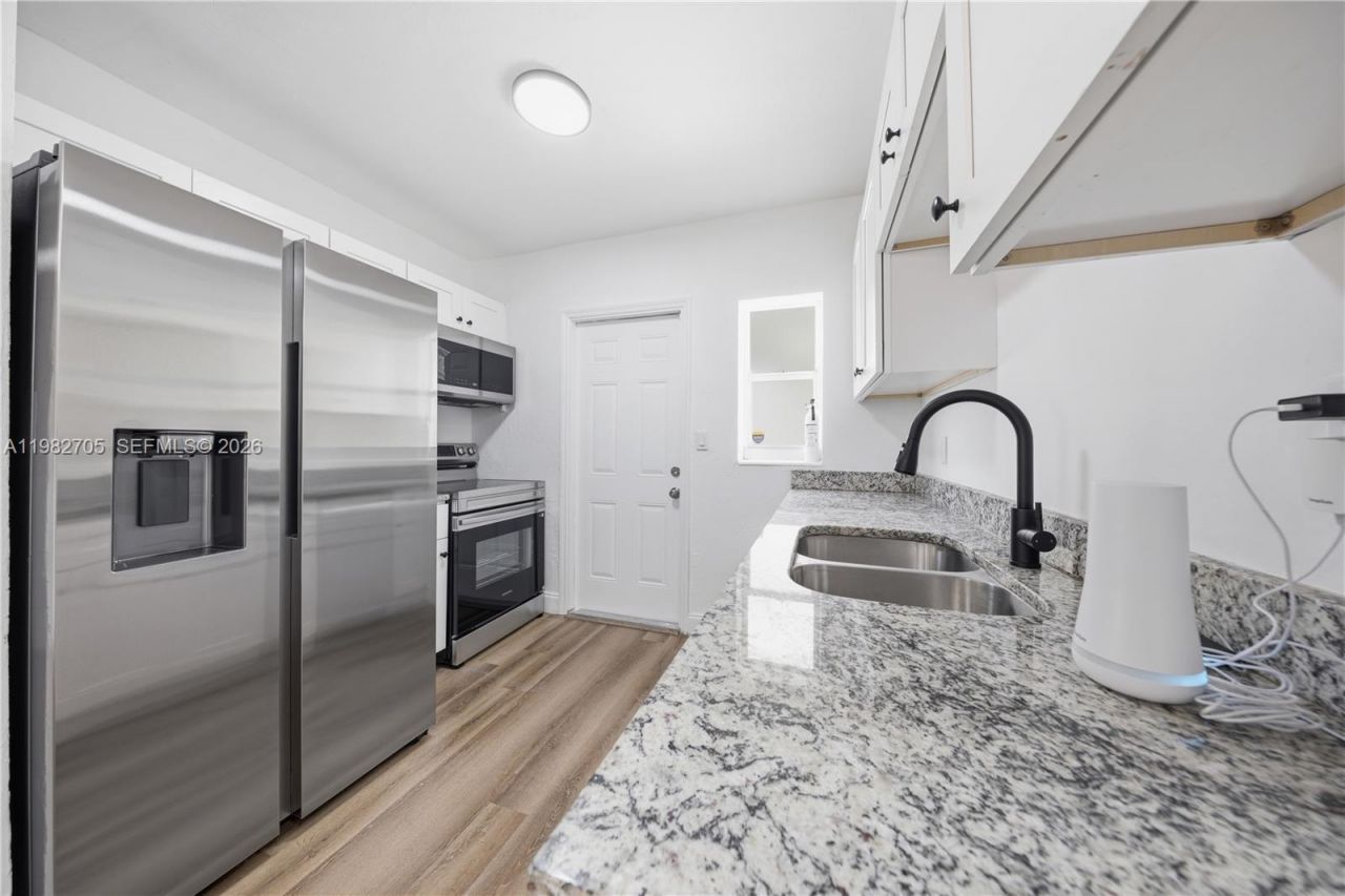 1031 NW 13th St, Fort Lauderdale, FL 33311 Photo