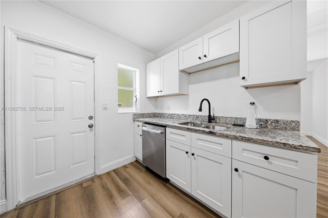 1031 NW 13th St, Fort Lauderdale, FL 33311 Photo