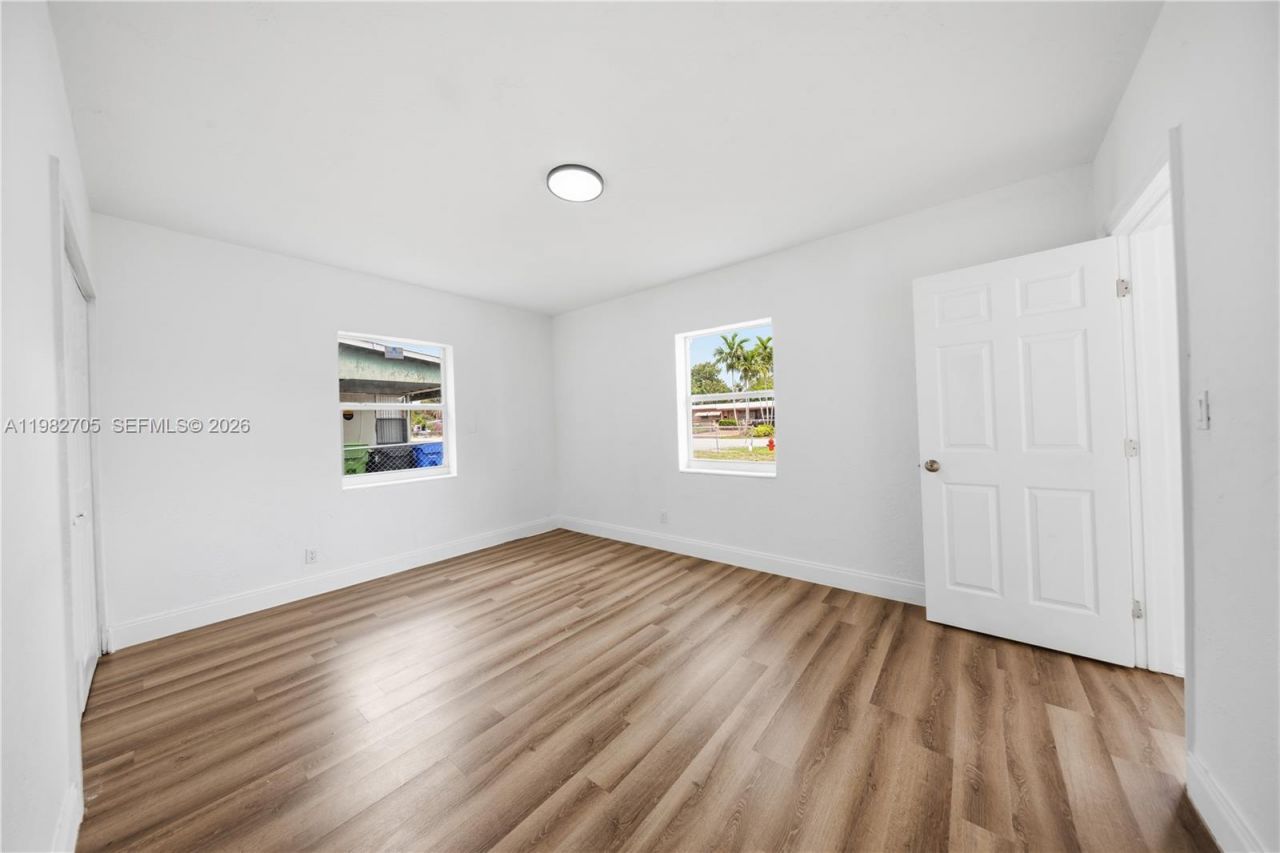 1031 NW 13th St, Fort Lauderdale, FL 33311 Photo