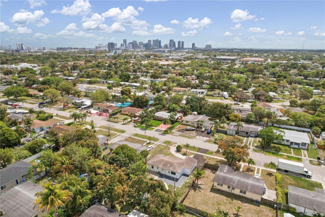 1031 NW 13th St, Fort Lauderdale, FL 33311 Photo