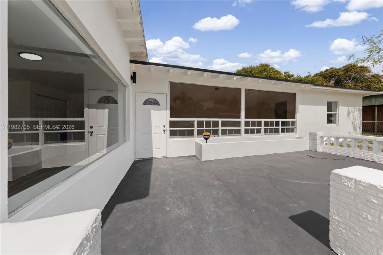 1031 NW 13th St, Fort Lauderdale, FL 33311 Photo