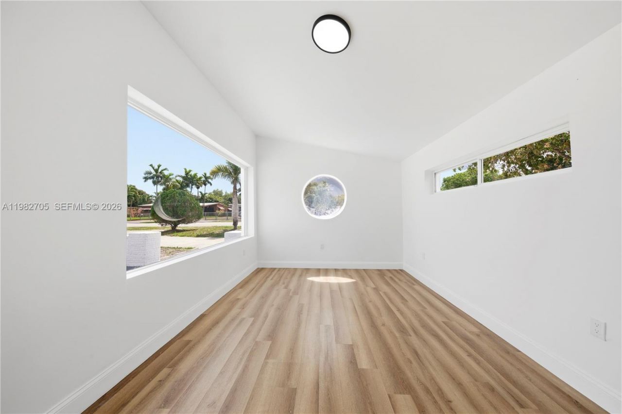 1031 NW 13th St, Fort Lauderdale, FL 33311 Photo