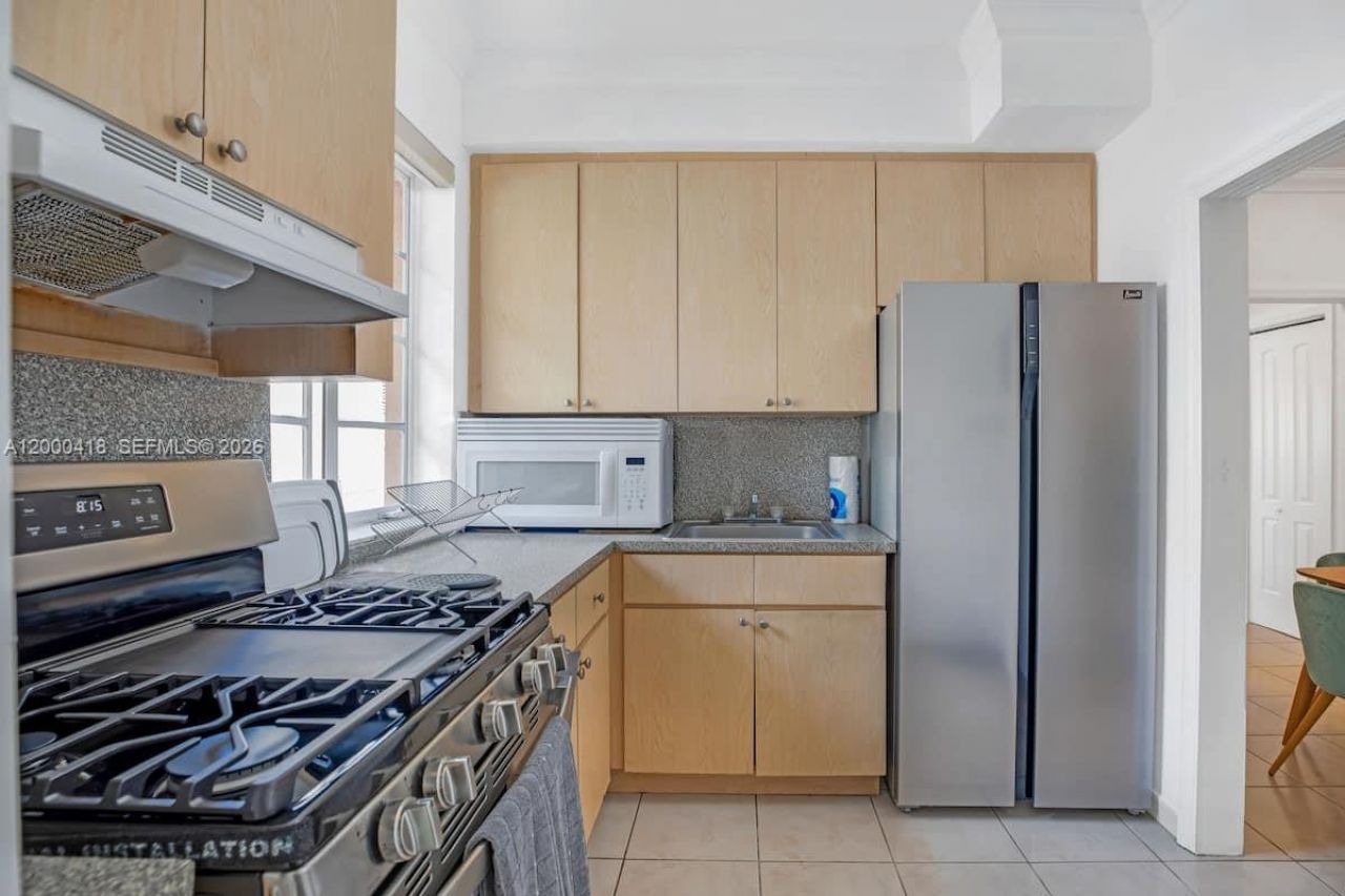 301 86th St, Unit 315-3, Miami Beach, FL 33141 Photo