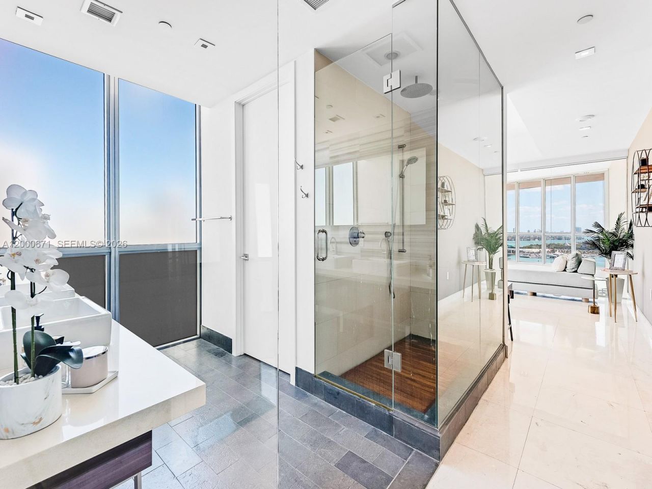 1100 Biscayne Blvd, Unit 2105, Miami, FL 33132 Photo