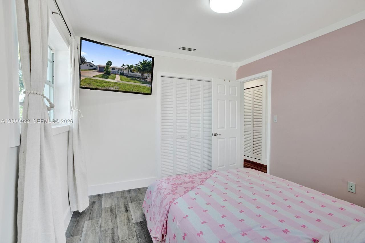 17501 NW 85th Ave, Hialeah, FL 33015 Photo