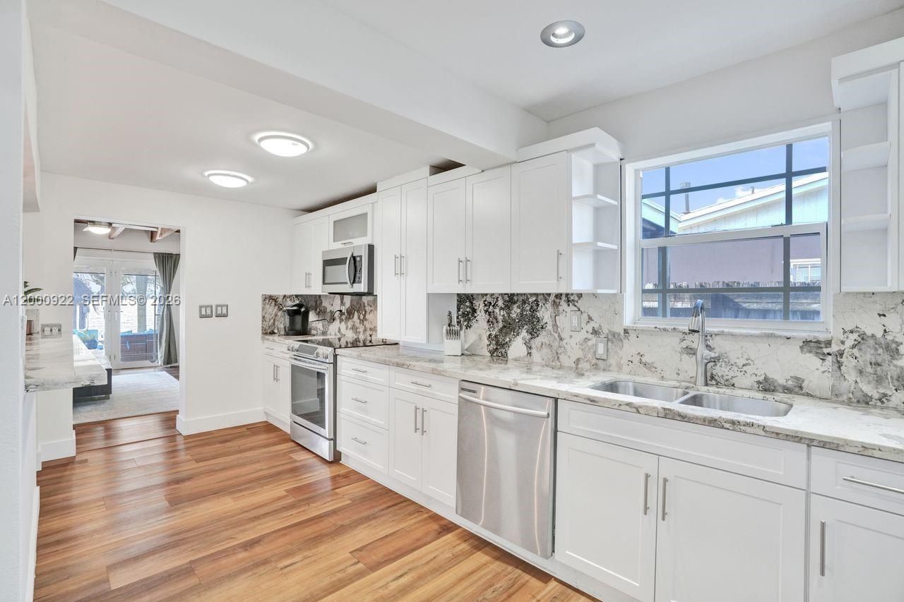 17501 NW 85th Ave, Hialeah, FL 33015 Photo