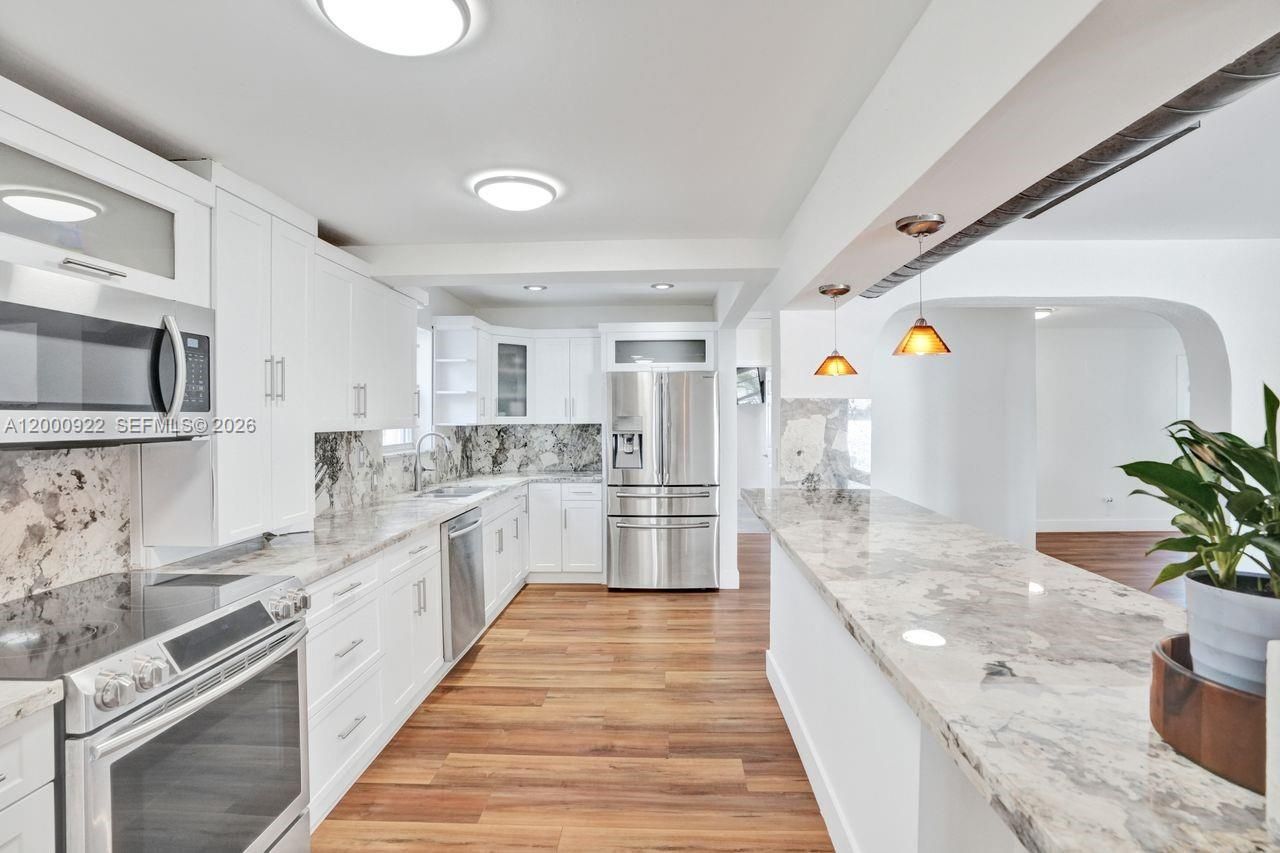 17501 NW 85th Ave, Hialeah, FL 33015 Photo