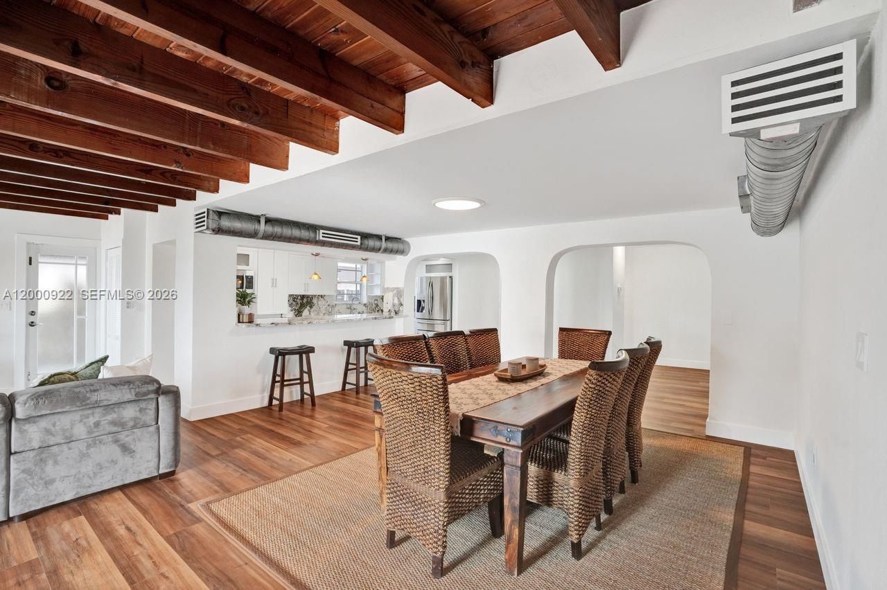 17501 NW 85th Ave, Hialeah, FL 33015 Photo