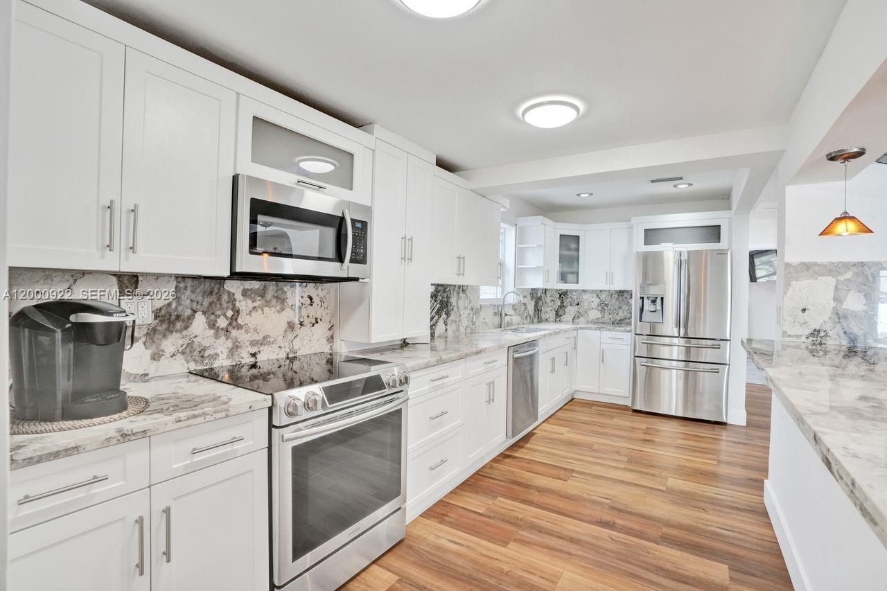 17501 NW 85th Ave, Hialeah, FL 33015 Photo