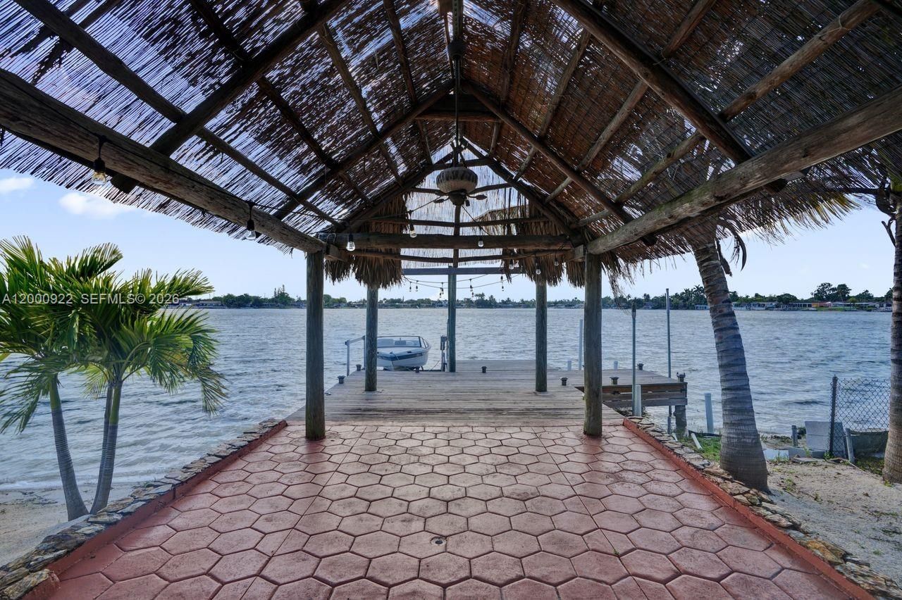 17501 NW 85th Ave, Hialeah, FL 33015 Photo