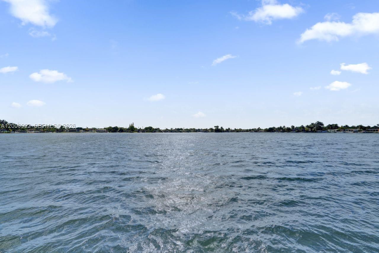 17501 NW 85th Ave, Hialeah, FL 33015 Photo